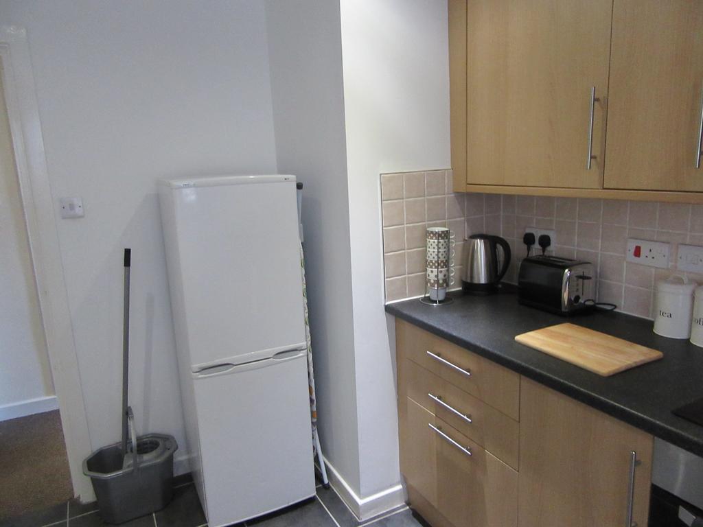 No 4 - LARGE 2 BED NEAR SEFTON PARK AND LARK LANE Apartment Liverpool Ngoại thất bức ảnh