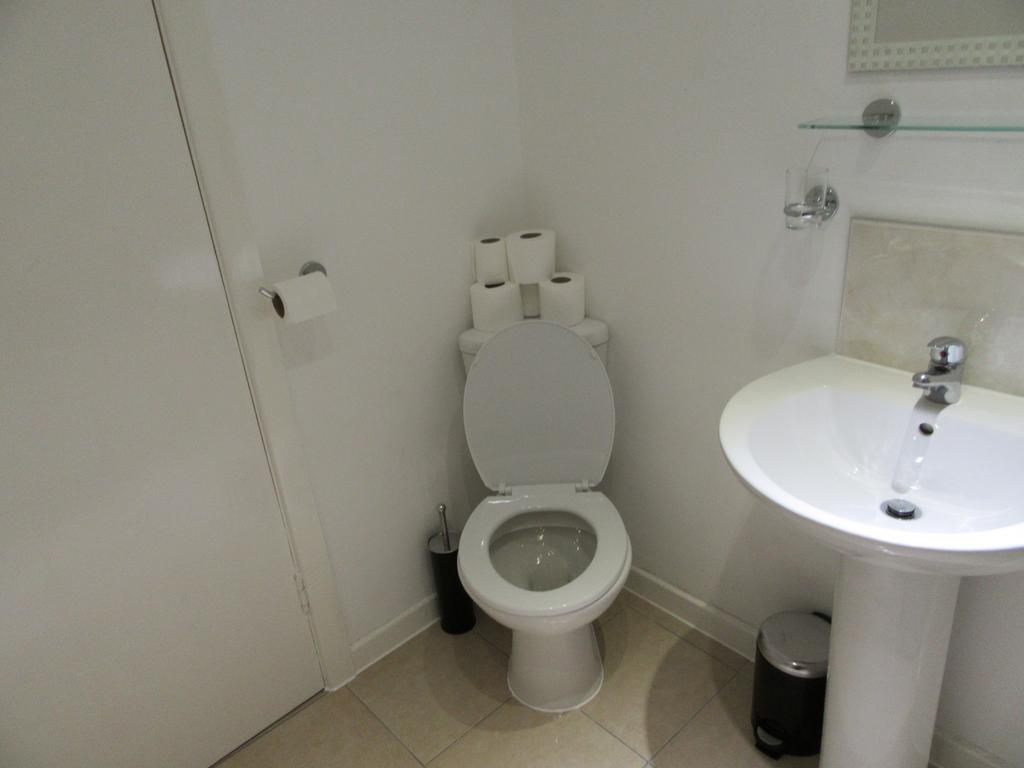 No 4 - LARGE 2 BED NEAR SEFTON PARK AND LARK LANE Apartment Liverpool Ngoại thất bức ảnh