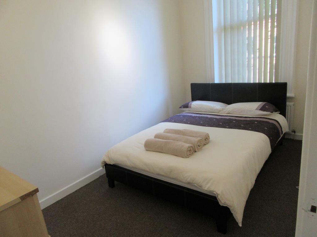 No 4 - LARGE 2 BED NEAR SEFTON PARK AND LARK LANE Apartment Liverpool Ngoại thất bức ảnh