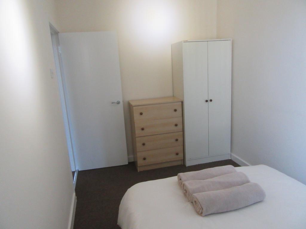 No 4 - LARGE 2 BED NEAR SEFTON PARK AND LARK LANE Apartment Liverpool Ngoại thất bức ảnh